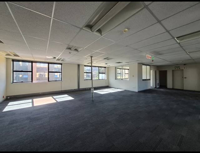 208M² OFFICE TO LET IN ROSEBANK